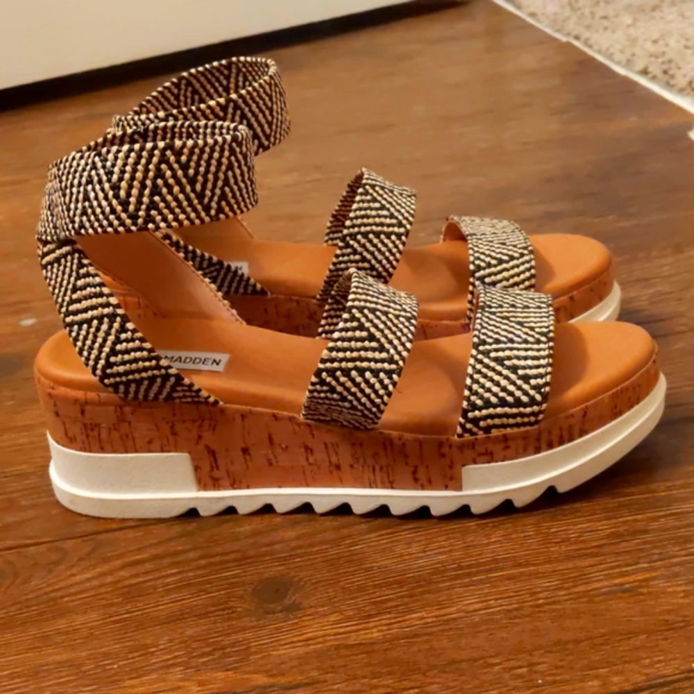 Steve Madden Bandi Platform Wedge Sandal
